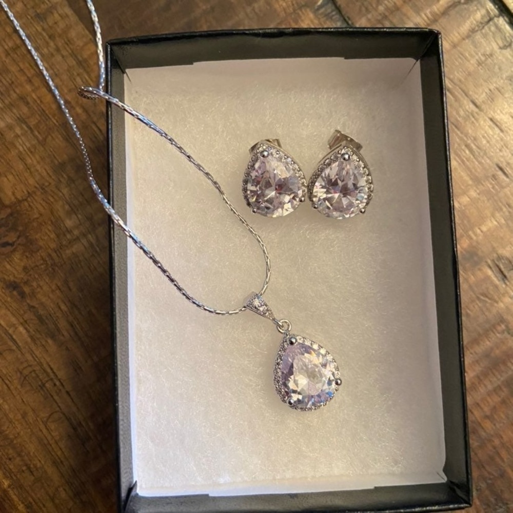 white crystal bridal necklace and earring set